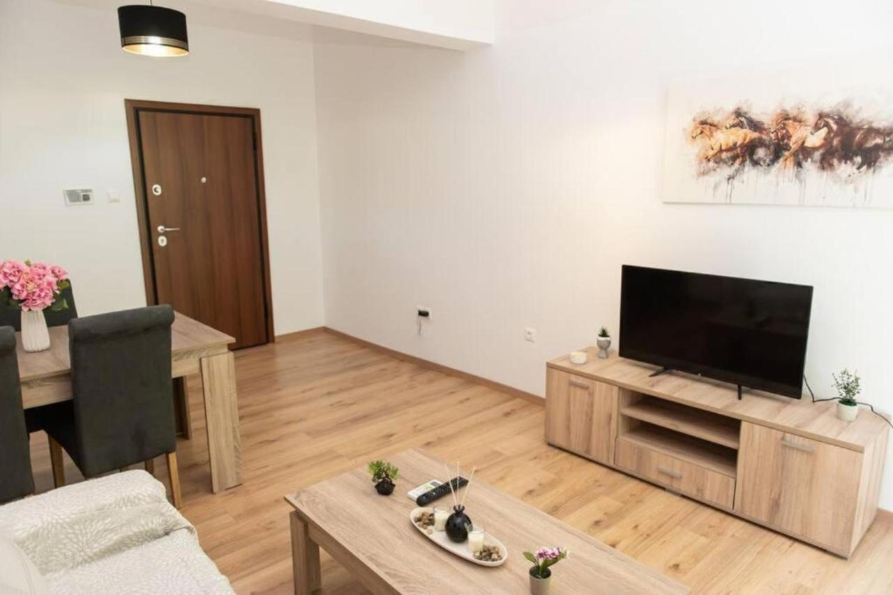 Renovated Spacious Flat 7Min To Subway Station- Athene Buitenkant foto