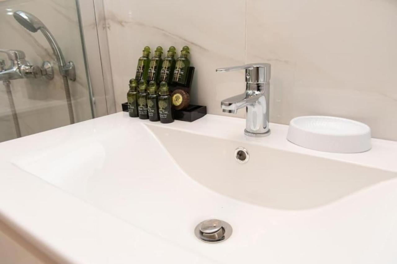 Renovated Spacious Flat 7Min To Subway Station- Athene Buitenkant foto